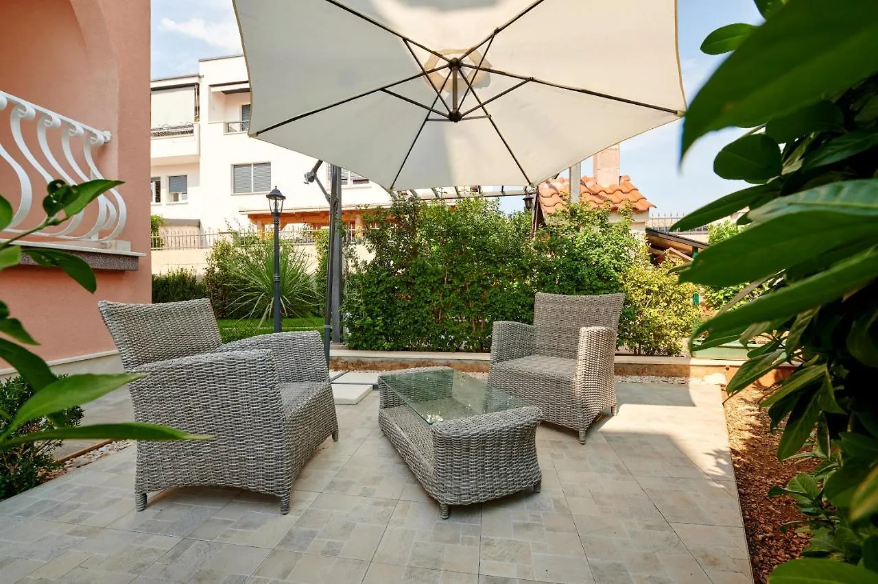 B-2You Trogir Apartament