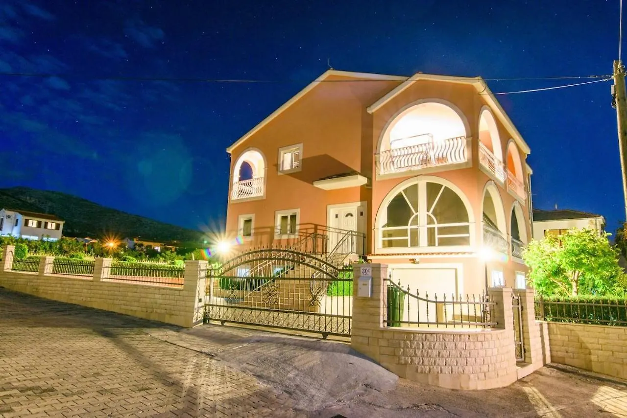 Apartmán B-2You Trogir